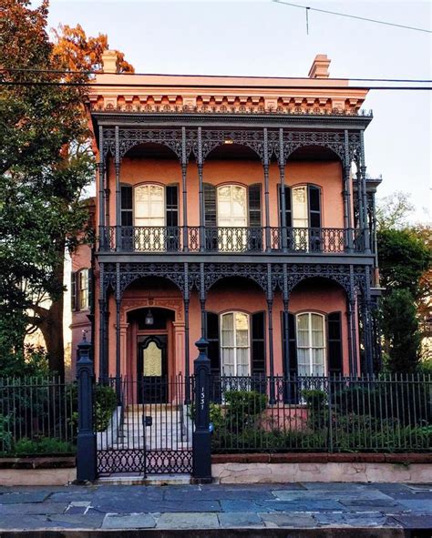 traditional homes new orleans.